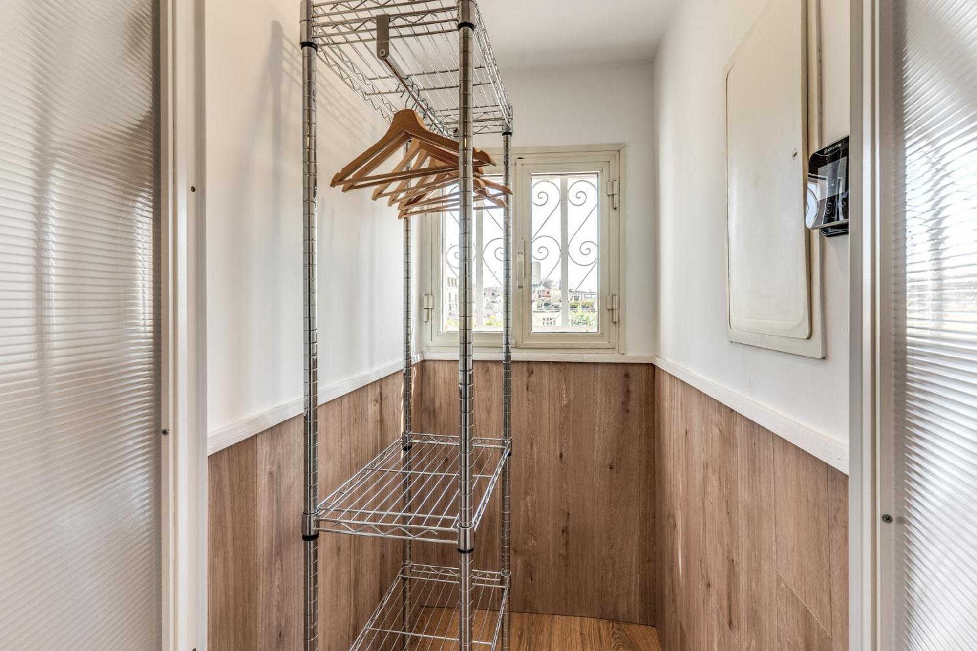 Attic With Terrace Spanish Steps Exclusive Apartment Rom