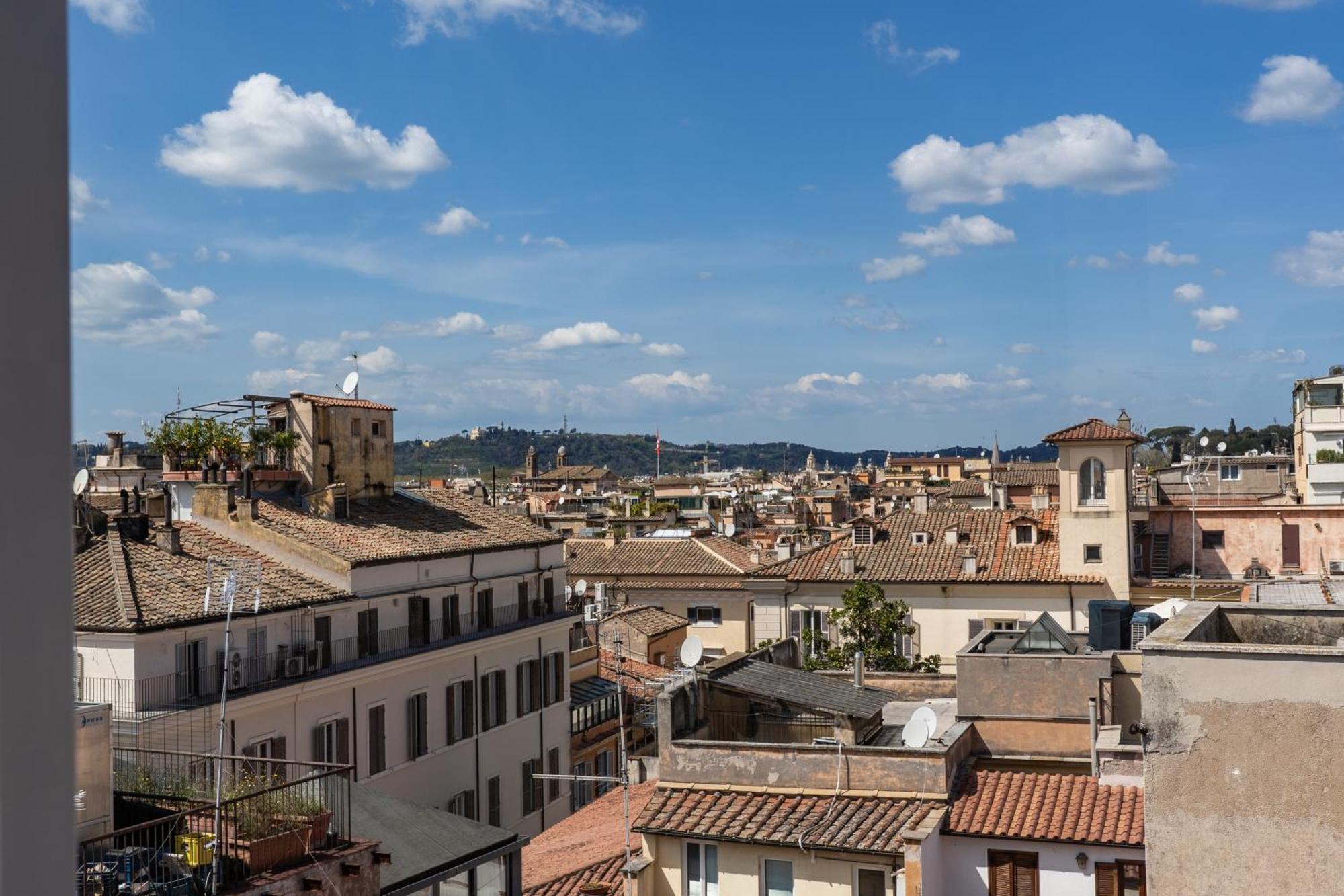 Attic With Terrace Spanish Steps Exclusive *