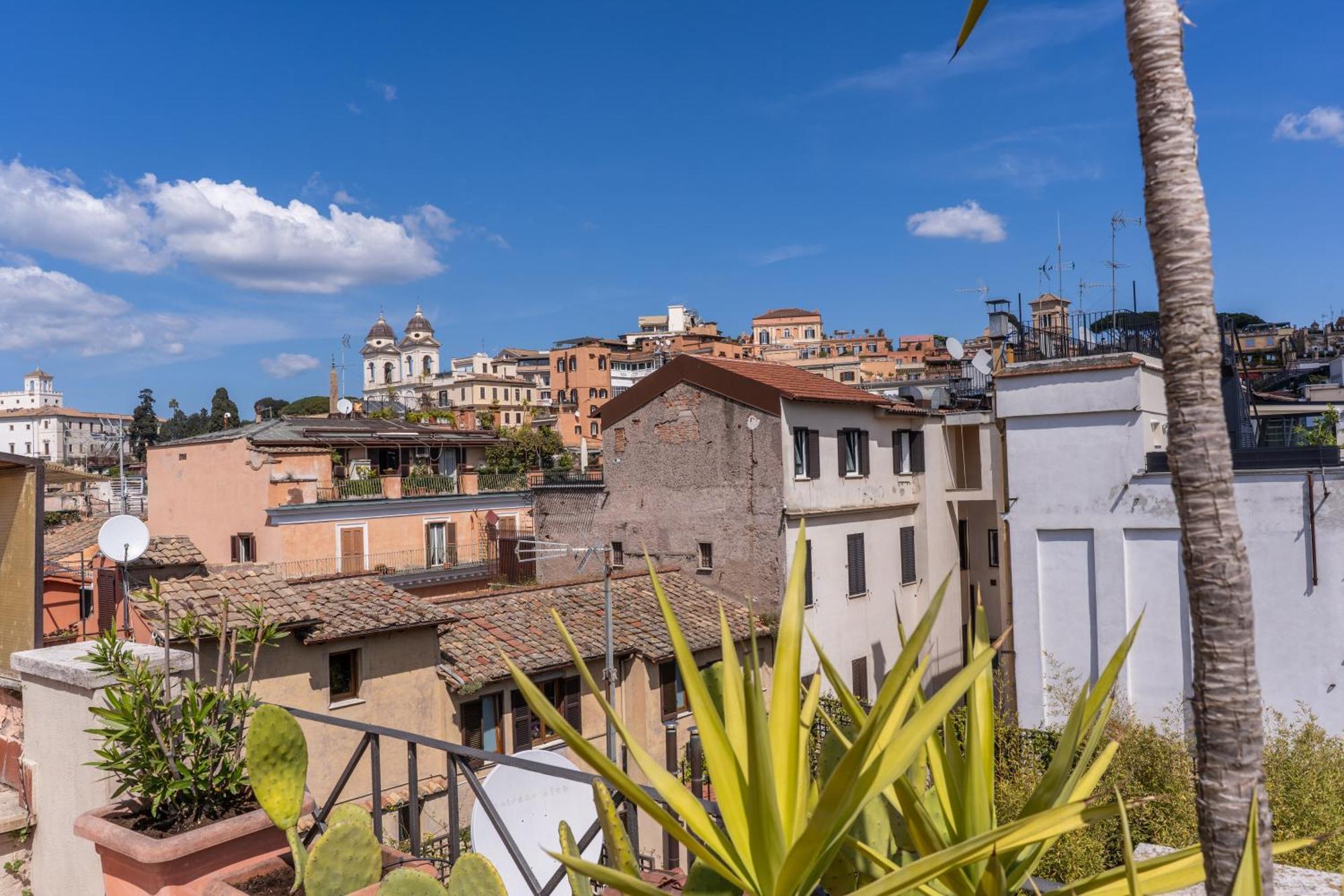 Apartment Attic With Terrace Spanish Steps Exclusive Rom