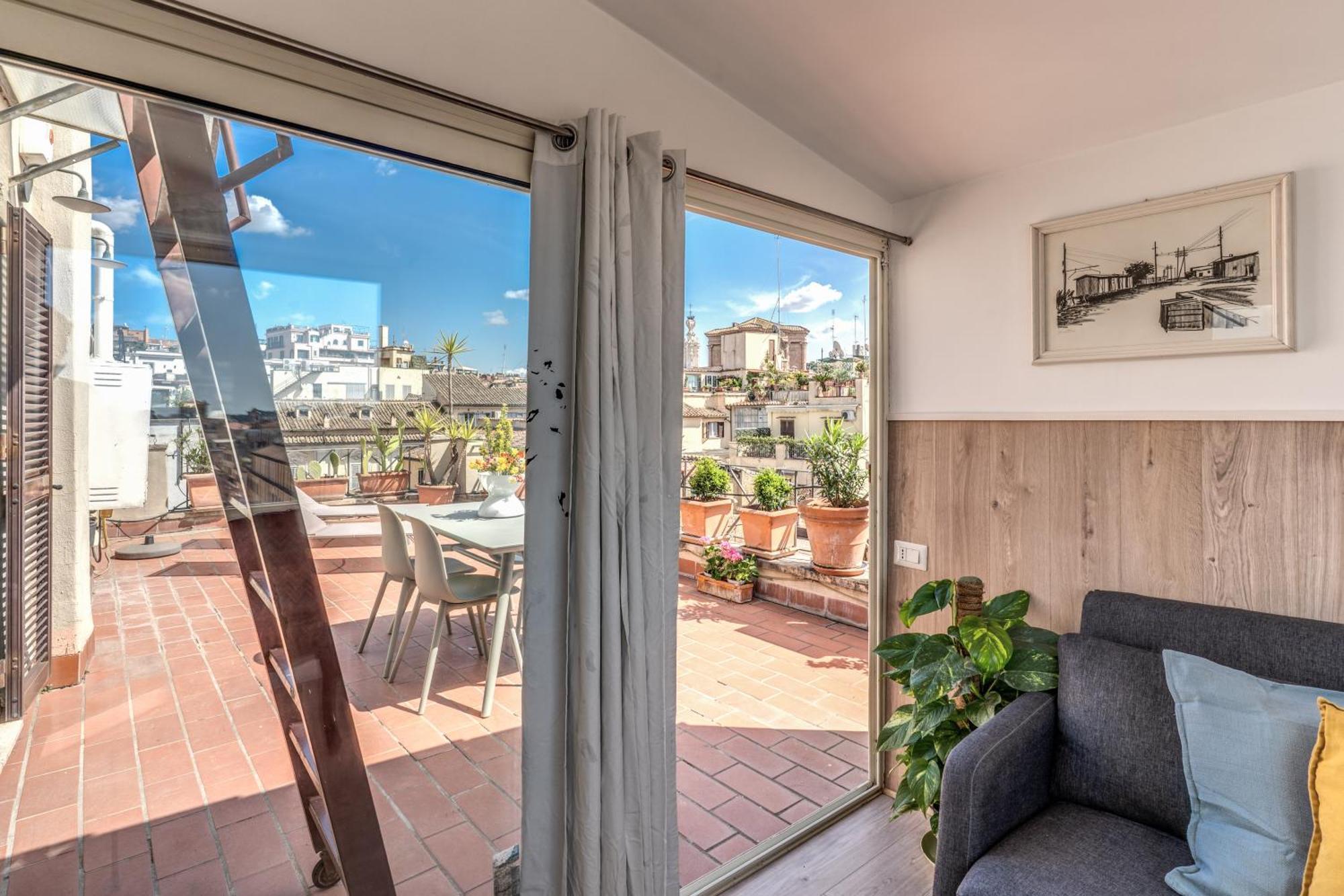 Apartment Attic With Terrace Spanish Steps Exclusive Rom